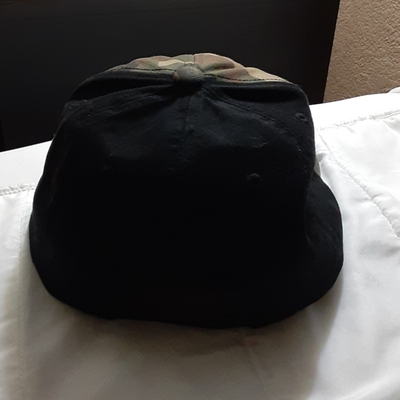SnapBack - Picture 4 of 4